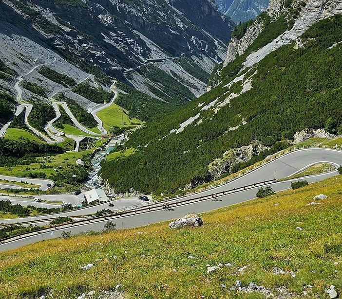 Outdoor landscape from the original Switchback Sports About Us page